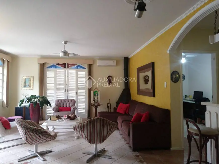 Foto 1 de Casa com 4 Quartos à venda, 240m² em Itacorubi, Florianópolis
