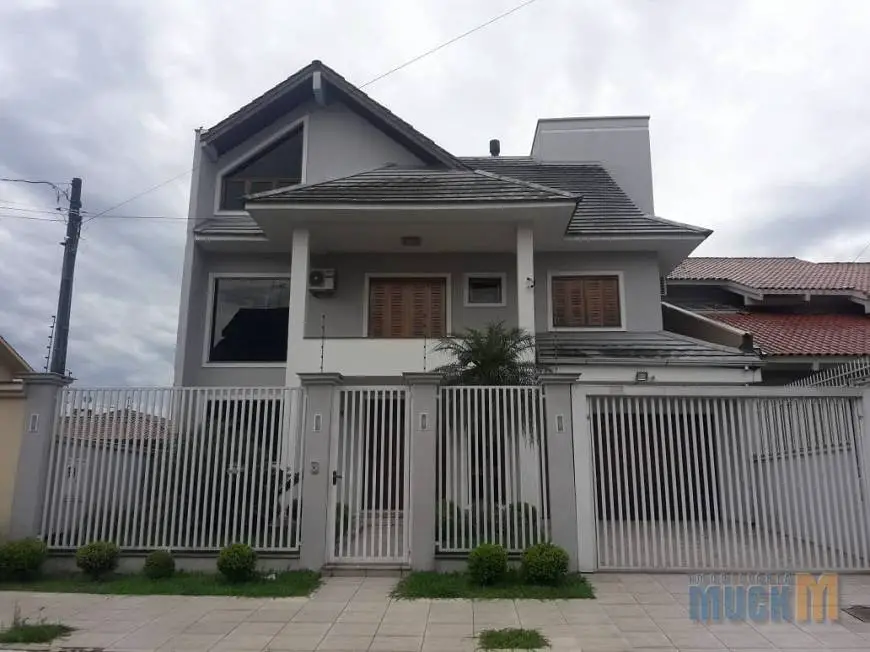 Foto 1 de Casa com 4 Quartos à venda, 530m² em Marechal Rondon, Canoas