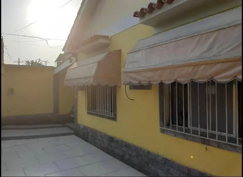 Foto 1 de Casa com 4 Quartos à venda, 180m² em Padre Miguel, Rio de Janeiro