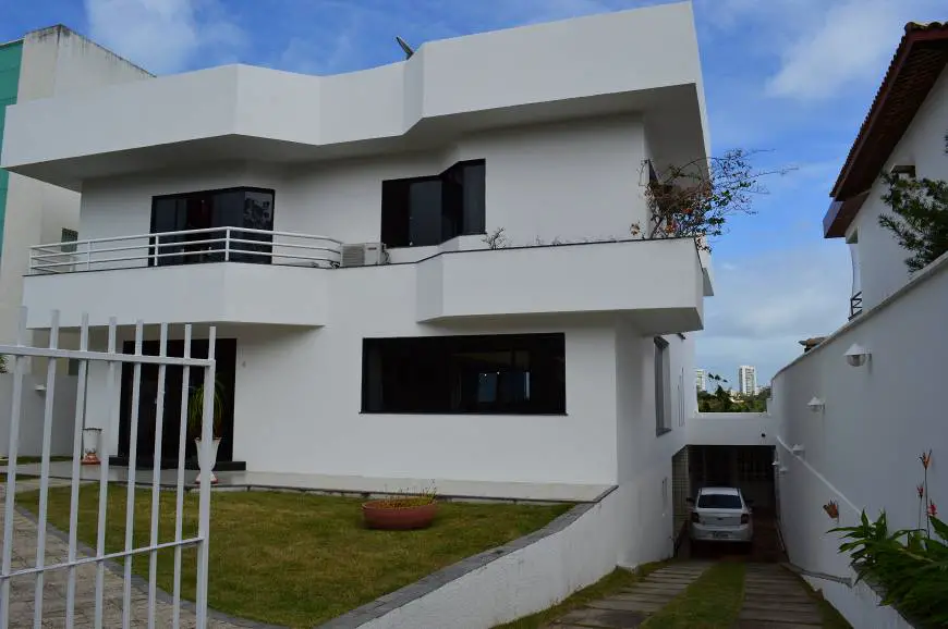 Foto 2 de Casa com 4 Quartos para alugar, 800m² em Piatã, Salvador