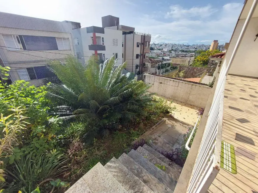 Foto 4 de Casa com 4 Quartos para alugar, 350m² em Prado, Belo Horizonte