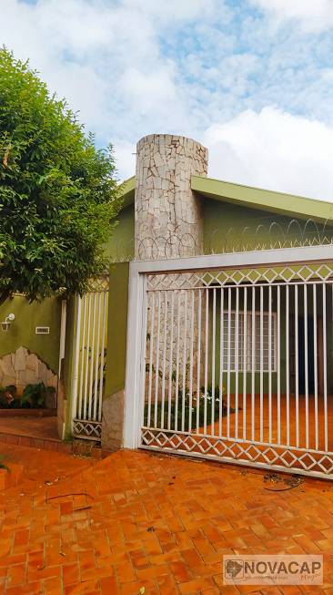 Foto 1 de Casa com 4 Quartos à venda, 200m² em Tiradentes, Campo Grande