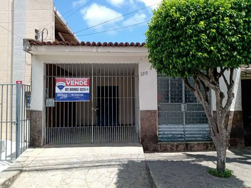 Foto 1 de Casa com 5 Quartos à venda, 168m² em Feitosa, Maceió