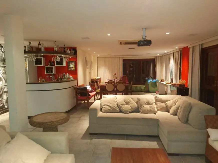 Foto 5 de Casa com 5 Quartos à venda, 400m² em Itaipu, Niterói