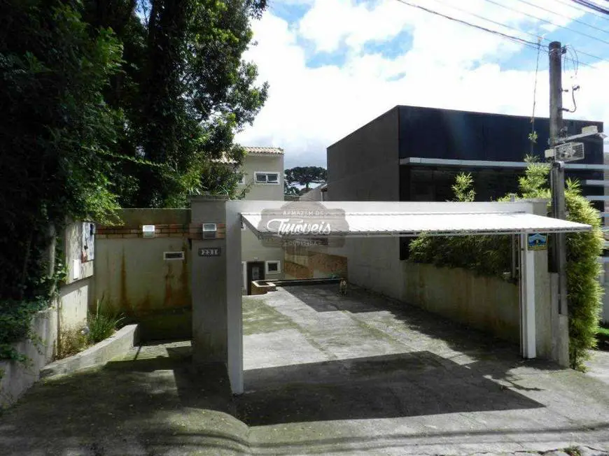 Foto 1 de Casa com 5 Quartos à venda, 219m² em Santo Inácio, Curitiba