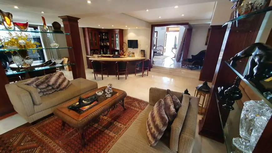Foto 2 de Casa com 6 Quartos à venda, 645m² em Bandeirantes, Belo Horizonte