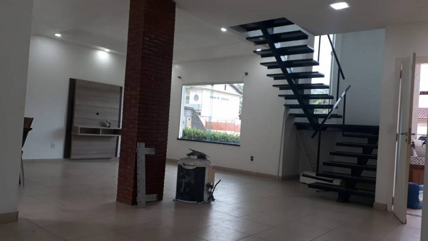 Foto 2 de Casa de Condomínio com 3 Quartos para alugar, 800m² em Ponta Negra, Manaus