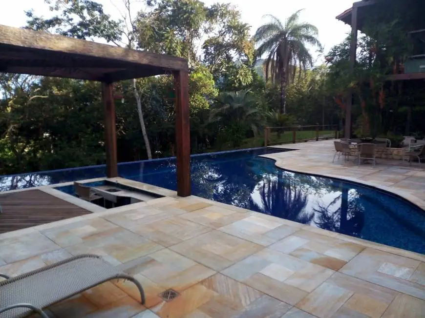 Foto 1 de Casa de Condomínio com 4 Quartos à venda, 850m² em Canto das Águas, Rio Acima