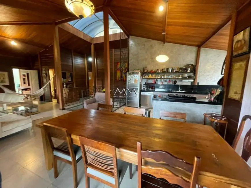 Foto 3 de Casa de Condomínio com 4 Quartos à venda, 300m² em Vila del Rey, Nova Lima