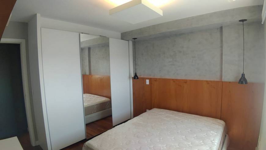Foto 1 de Apartamento com 1 Quarto à venda, 45m² em Centro, Curitiba