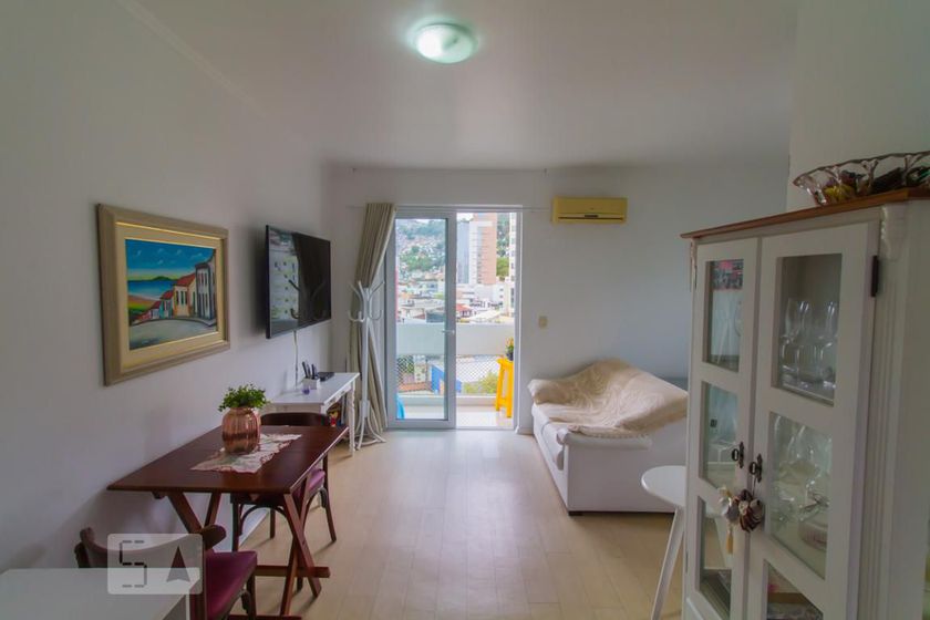 Foto 3 de Apartamento com 1 Quarto para alugar, 37m² em Centro, Florianópolis