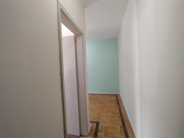 Foto 2 de Apartamento com 1 Quarto para alugar, 50m² em Navegantes, Porto Alegre