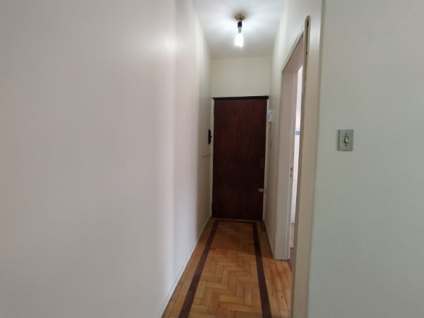 Foto 3 de Apartamento com 1 Quarto para alugar, 50m² em Navegantes, Porto Alegre