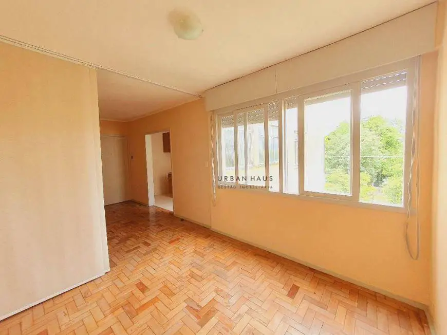 Foto 1 de Apartamento com 1 Quarto para alugar, 33m² em Vila Ipiranga, Porto Alegre