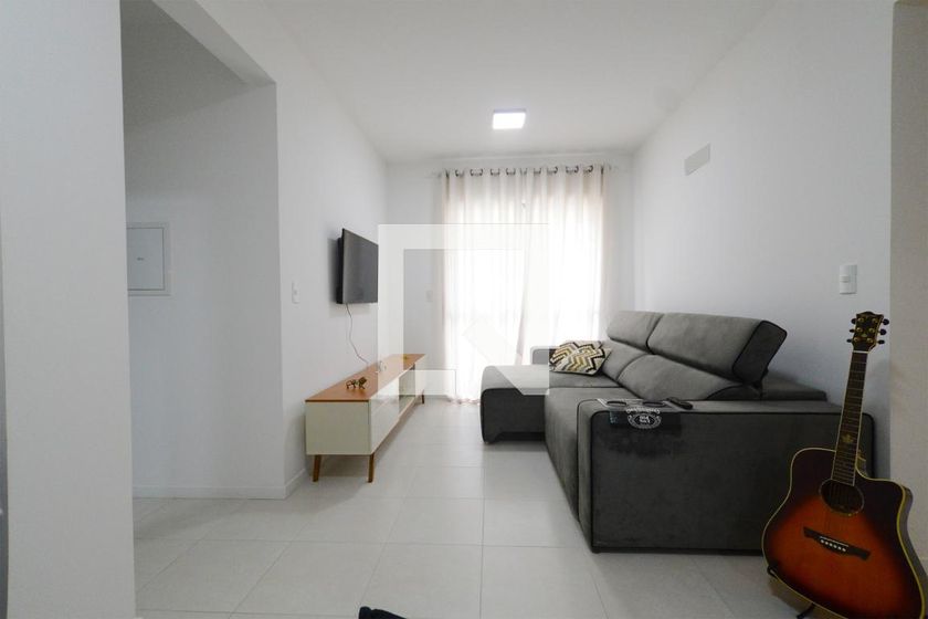 Foto 2 de Apartamento com 2 Quartos para alugar, 69m² em Areias, São José