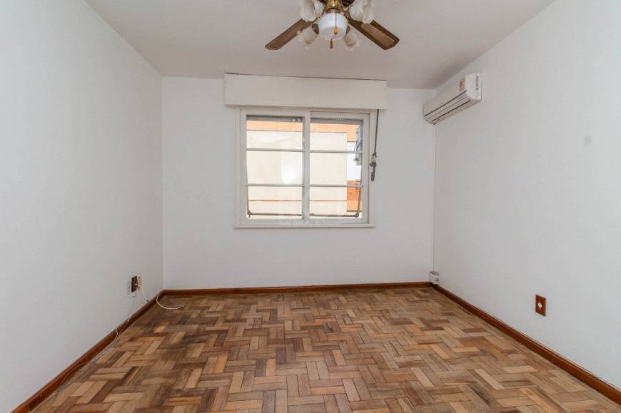Foto 5 de Apartamento com 2 Quartos à venda, 49m² em Cristal, Porto Alegre
