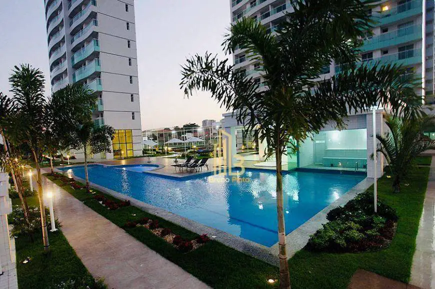 Foto 4 de Apartamento com 2 Quartos à venda, 72m² em Guararapes, Fortaleza