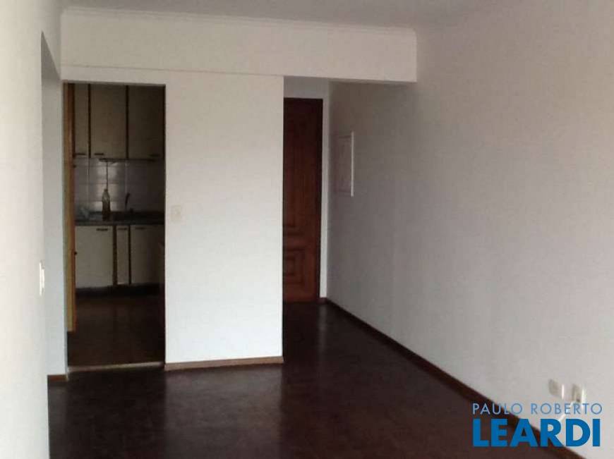 Foto 1 de Apartamento com 2 Quartos para venda ou aluguel, 50m² em Jardim Marajoara, São Paulo