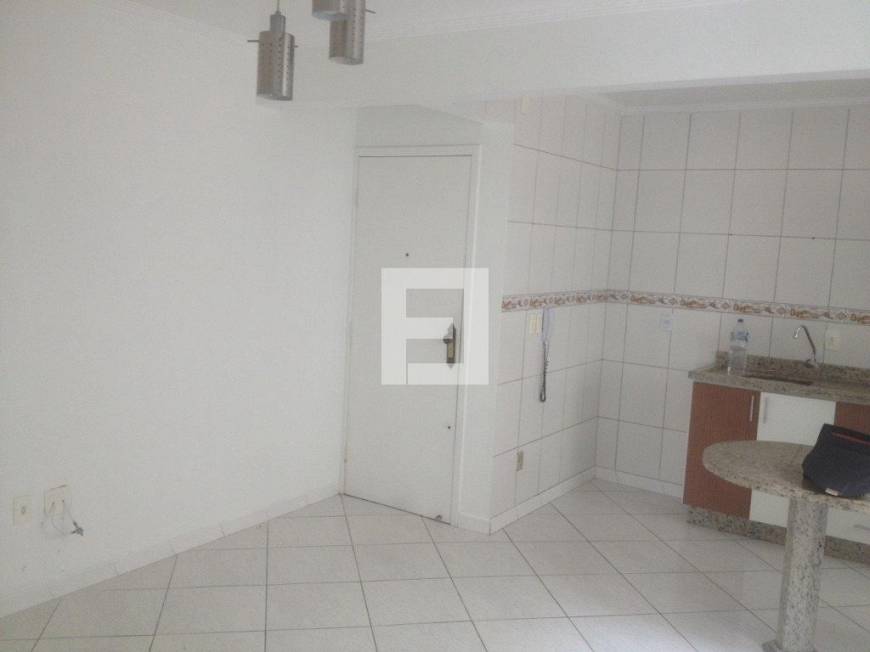 Foto 2 de Apartamento com 2 Quartos à venda, 55m² em Kobrasol, São José
