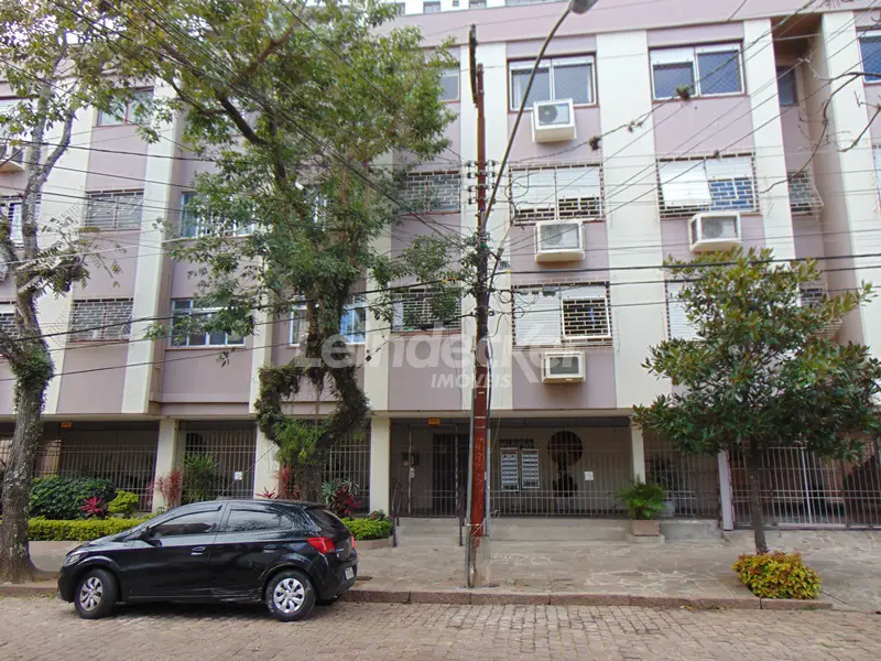 Foto 2 de Apartamento com 2 Quartos para alugar, 70m² em Menino Deus, Porto Alegre