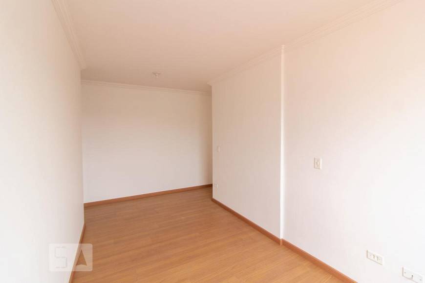 Foto 1 de Apartamento com 2 Quartos para alugar, 60m² em Novo Mundo, Curitiba