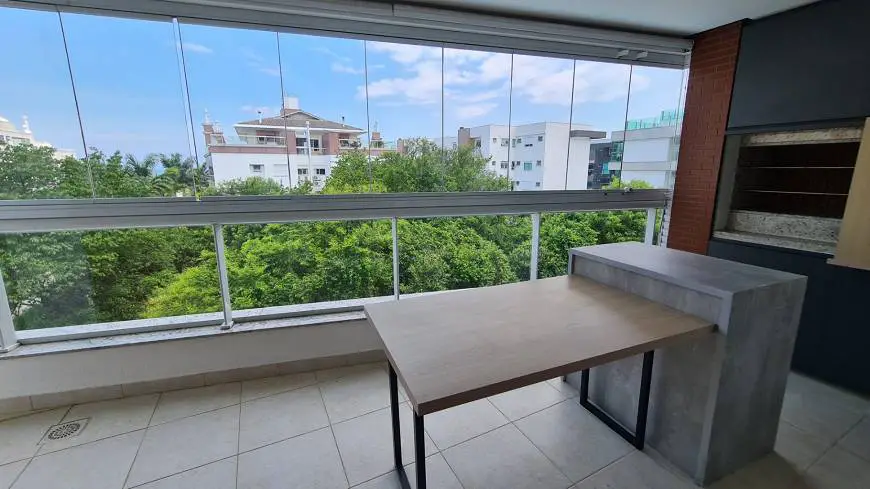 Foto 2 de Apartamento com 3 Quartos para alugar, 130m² em Campeche, Florianópolis