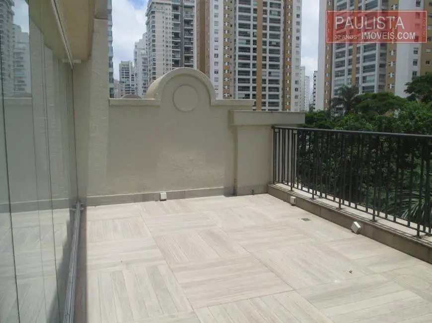 Foto 1 de Apartamento com 3 Quartos para alugar, 230m² em Campo Belo, São Paulo