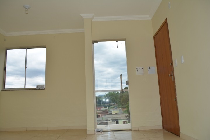 Foto 1 de Apartamento com 3 Quartos à venda, 70m² em Centro, Sarzedo