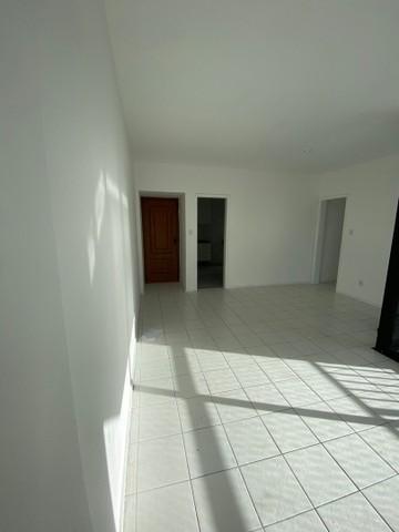 Foto 4 de Apartamento com 3 Quartos para alugar, 80m² em Pituba, Salvador
