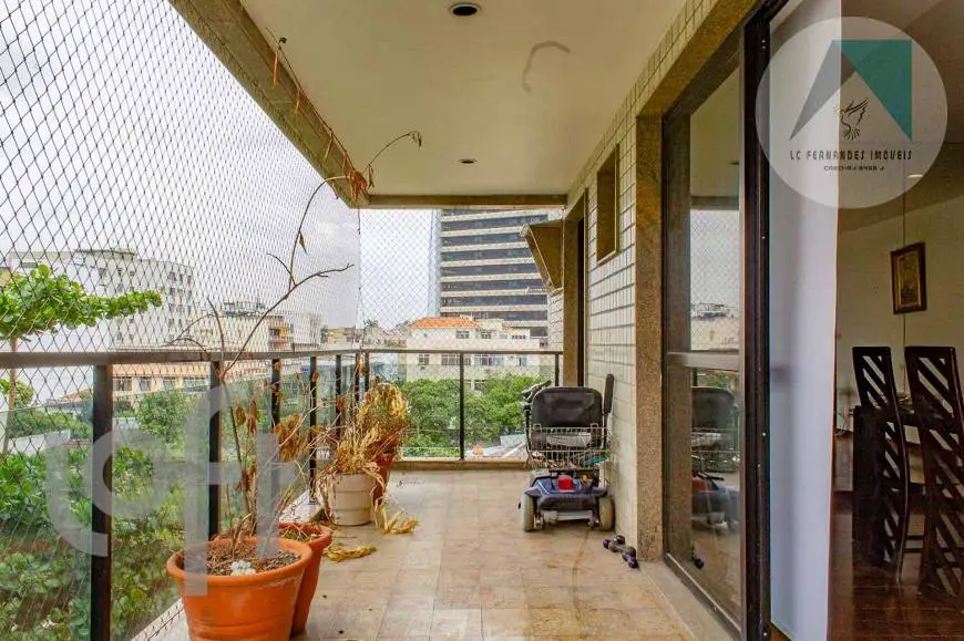 Foto 3 de Apartamento com 4 Quartos à venda, 148m² em Maracanã, Rio de Janeiro