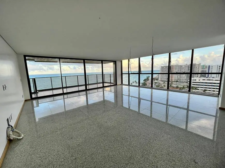 Foto 1 de Apartamento com 4 Quartos à venda, 286m² em Ponta Verde, Maceió