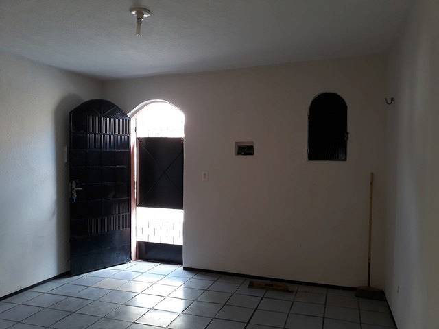 Foto 1 de Casa com 1 Quarto para alugar, 30m² em Montese, Fortaleza