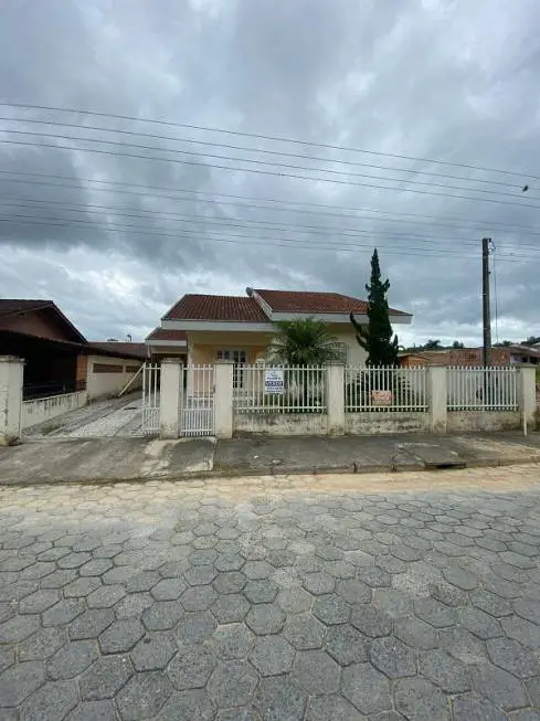 Foto 1 de Casa com 2 Quartos à venda, 110m² em Centro, Guabiruba