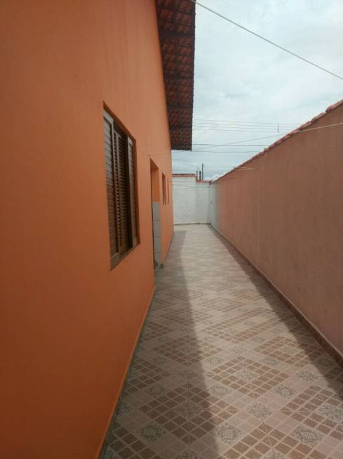 Foto 4 de Casa com 2 Quartos à venda, 75m² em Maracanã, Praia Grande
