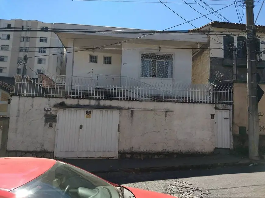 Foto 1 de Casa com 2 Quartos para alugar, 70m² em Santa Tereza, Belo Horizonte