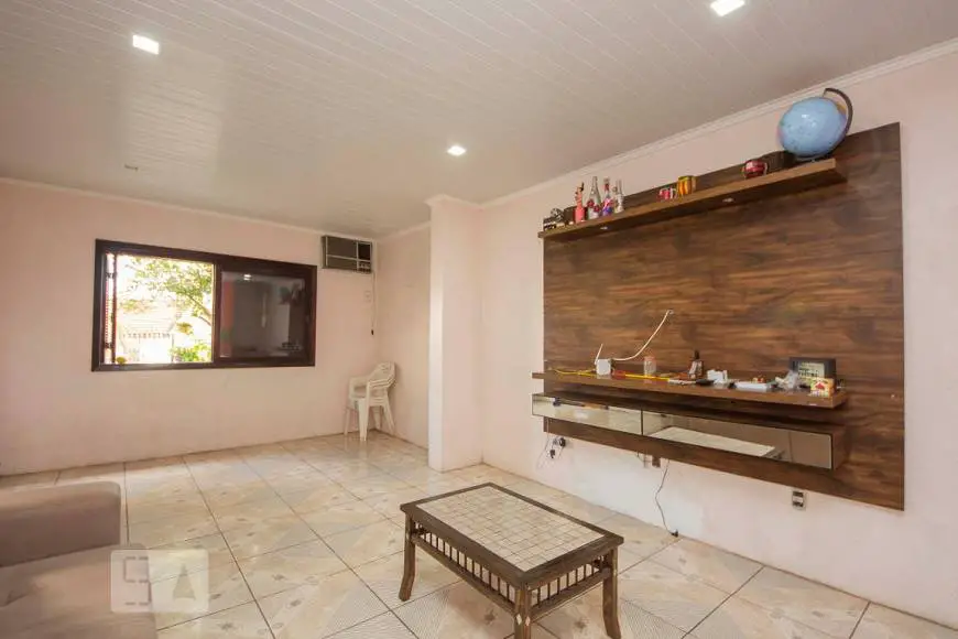 Foto 5 de Casa com 3 Quartos para alugar, 120m² em Jardim Carvalho, Porto Alegre