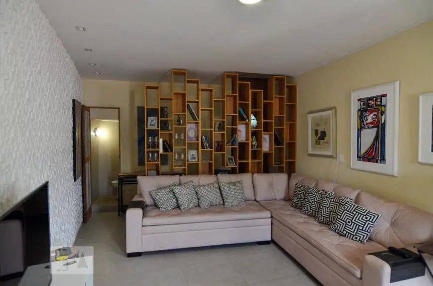 Foto 1 de Casa com 3 Quartos para alugar, 90m² em Laranjeiras, Rio de Janeiro