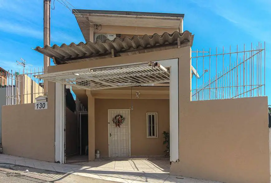 Foto 1 de Casa com 3 Quartos à venda, 125m² em Santa Tereza, Porto Alegre