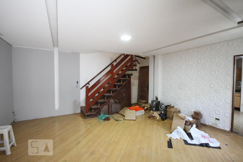 Foto 1 de Casa com 3 Quartos para alugar, 240m² em Vila das Mercês, São Paulo