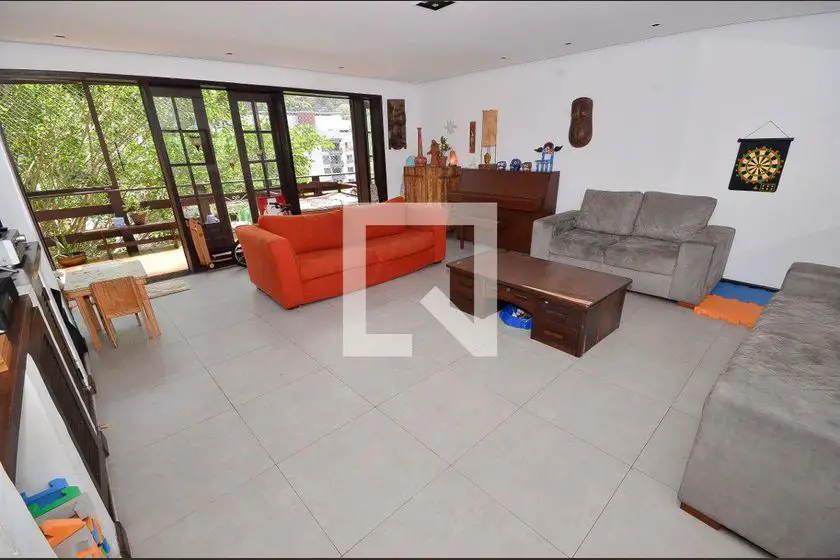 Foto 1 de Casa com 5 Quartos para alugar, 500m² em Laranjeiras, Rio de Janeiro