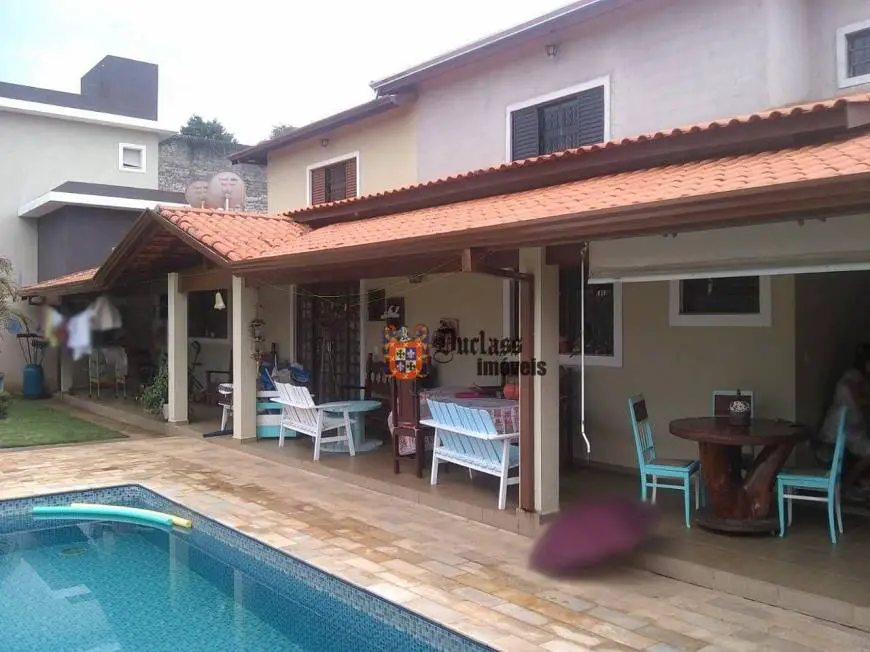 Foto 1 de Casa de Condomínio com 3 Quartos à venda, 259m² em Bairro Canedos, Piracaia