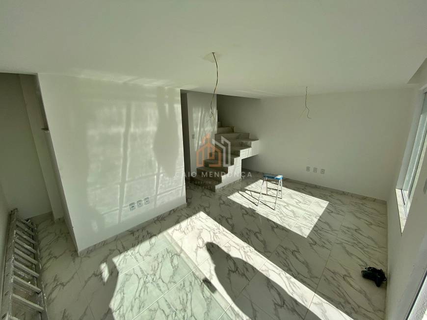 Foto 2 de Casa de Condomínio com 4 Quartos à venda, 130m² em Ipitanga, Lauro de Freitas