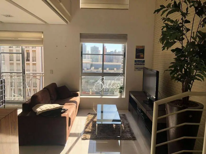 Foto 1 de Apartamento com 1 Quarto para alugar, 84m² em Batel, Curitiba