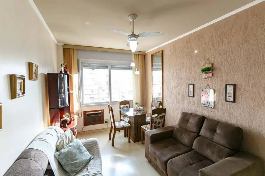 Foto 2 de Apartamento com 1 Quarto para alugar, 49m² em Farroupilha, Porto Alegre