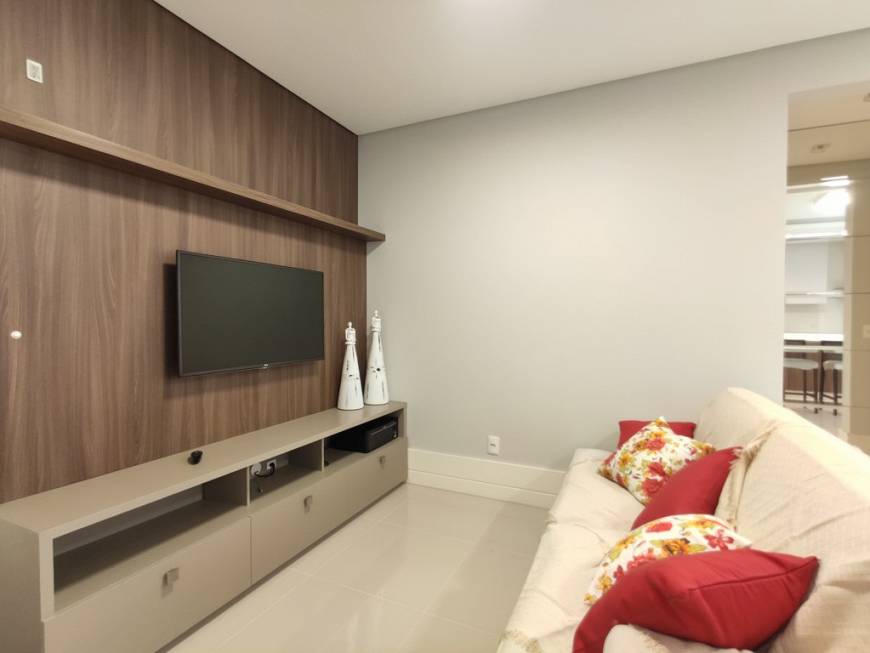 Foto 5 de Apartamento com 2 Quartos para alugar, 72m² em América, Joinville
