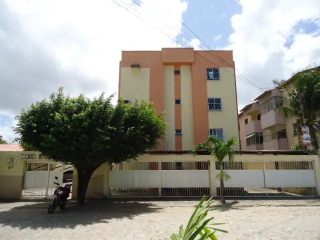 Foto 2 de Apartamento com 3 Quartos para alugar, 84m² em Icarai, Caucaia
