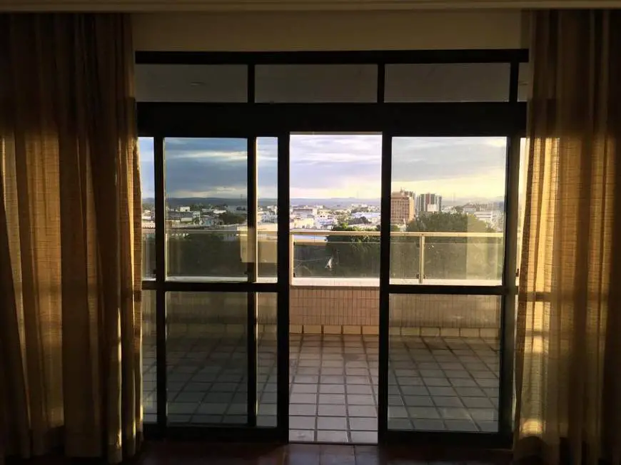 Foto 4 de Apartamento com 4 Quartos à venda, 300m² em Centro, Feira de Santana