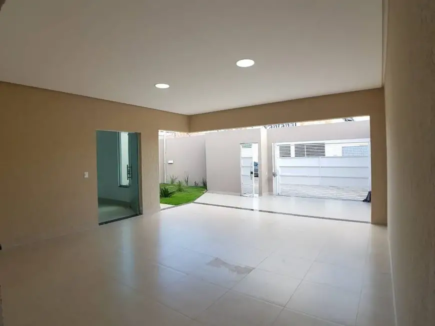 Foto 1 de Casa com 3 Quartos à venda, 180m² em Estancia Itaguai, Caldas Novas