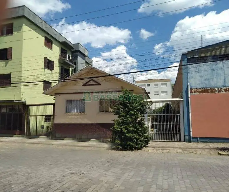 Foto 1 de Casa com 3 Quartos para alugar, 190m² em São Pelegrino, Caxias do Sul