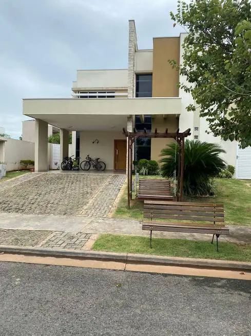 Foto 1 de Casa de Condomínio com 4 Quartos à venda, 298m² em Jardim Itália, Cuiabá